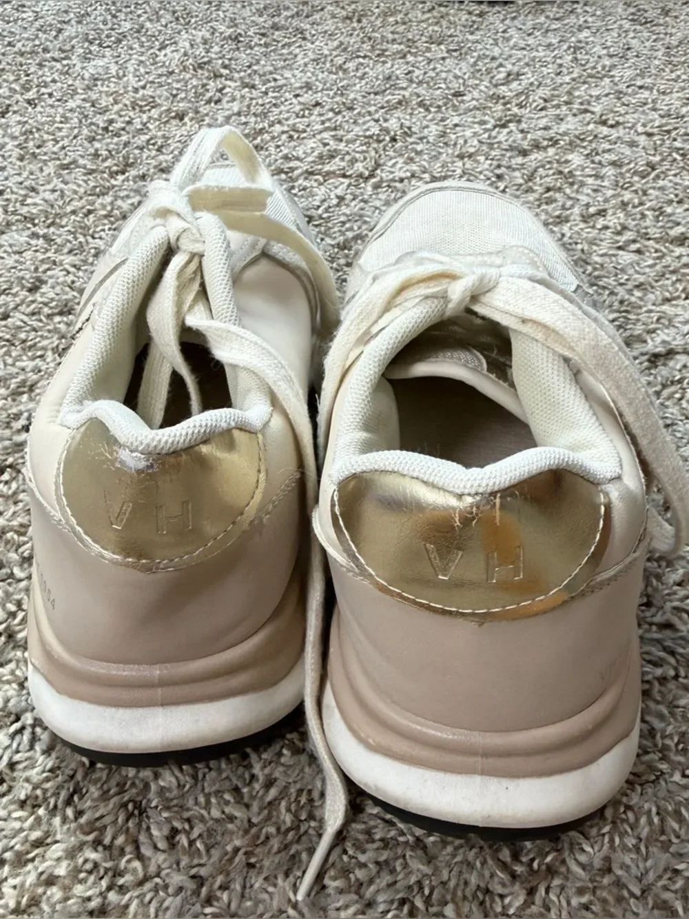 Vintage Havana Cloud Cream & Gold Star Accent Casual Sneakers